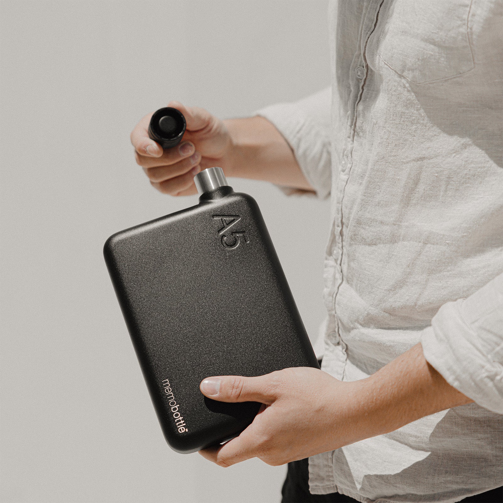 Slim memobottle (Stainless Steel) - Black – memobottle™
